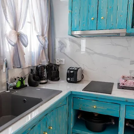 Starlight Luxury Seaside & Imerovigli (Santorini)