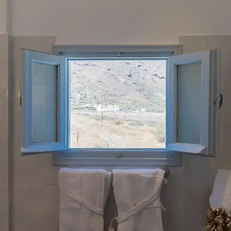 Starlight Luxury Seaside & Villa Imerovigli (Santorini)
