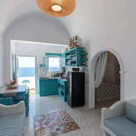 Starlight Luxury Seaside & Willa Imerovigli (Santorini)