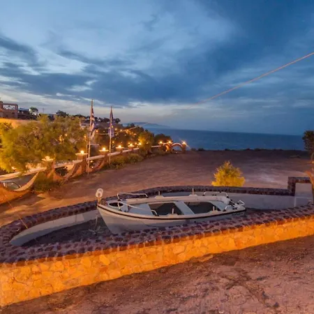 Starlight Luxury Seaside & Willa *