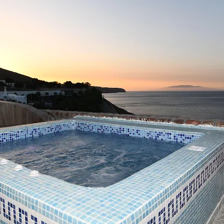 Starlight Luxury Seaside & *