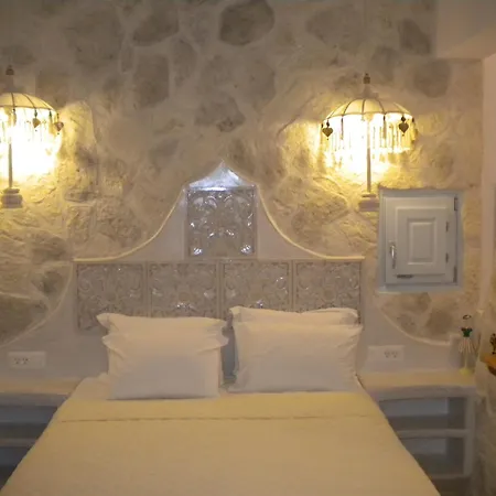 Starlight Luxury Seaside & *