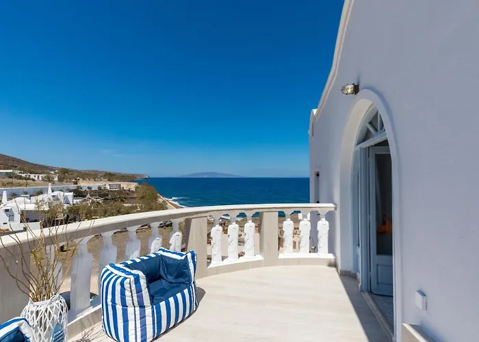 Starlight Luxury Seaside & Imerovigli (Santorini)