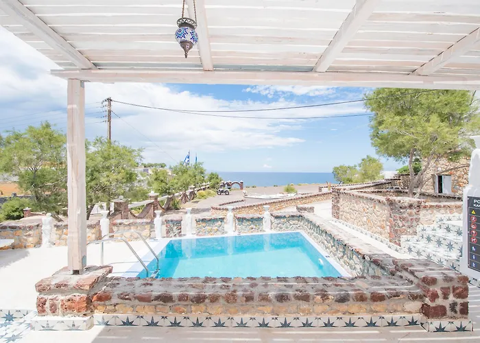 Starlight Luxury Seaside & Imerovigli (Santorini)